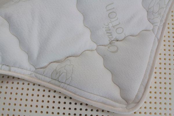Quilted cotton and wool cover available in 6"., 8", 9", 10" profiles.