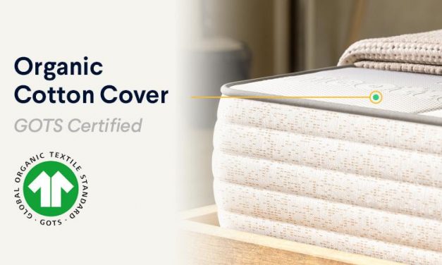 The cover is made from GOTS certified organic cotton.
