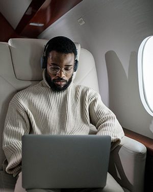 Jet lag: causes, symptoms, and remedies