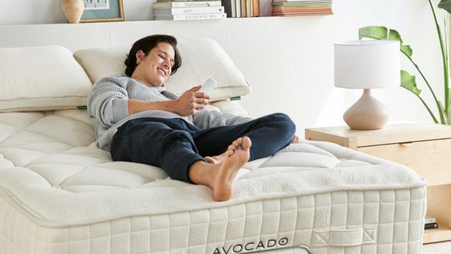 The Avocado Organic Luxury Plush Mattress may be used on an adjustable bed.