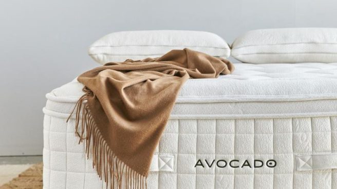 The Organic Luxury Plush Mattress works amazingly well with the Avocado low-profile bed frame.